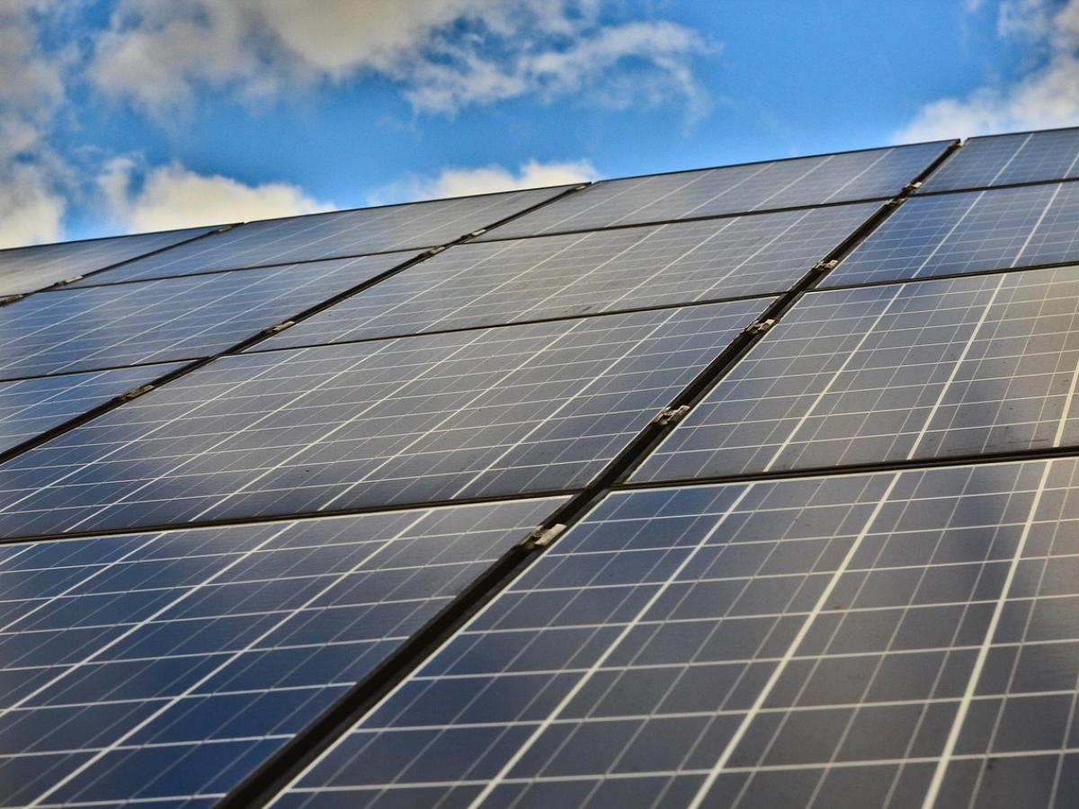 Colombia logra salto histórico en energías renovables: del 2% en 2022 al 13,87% en 2025