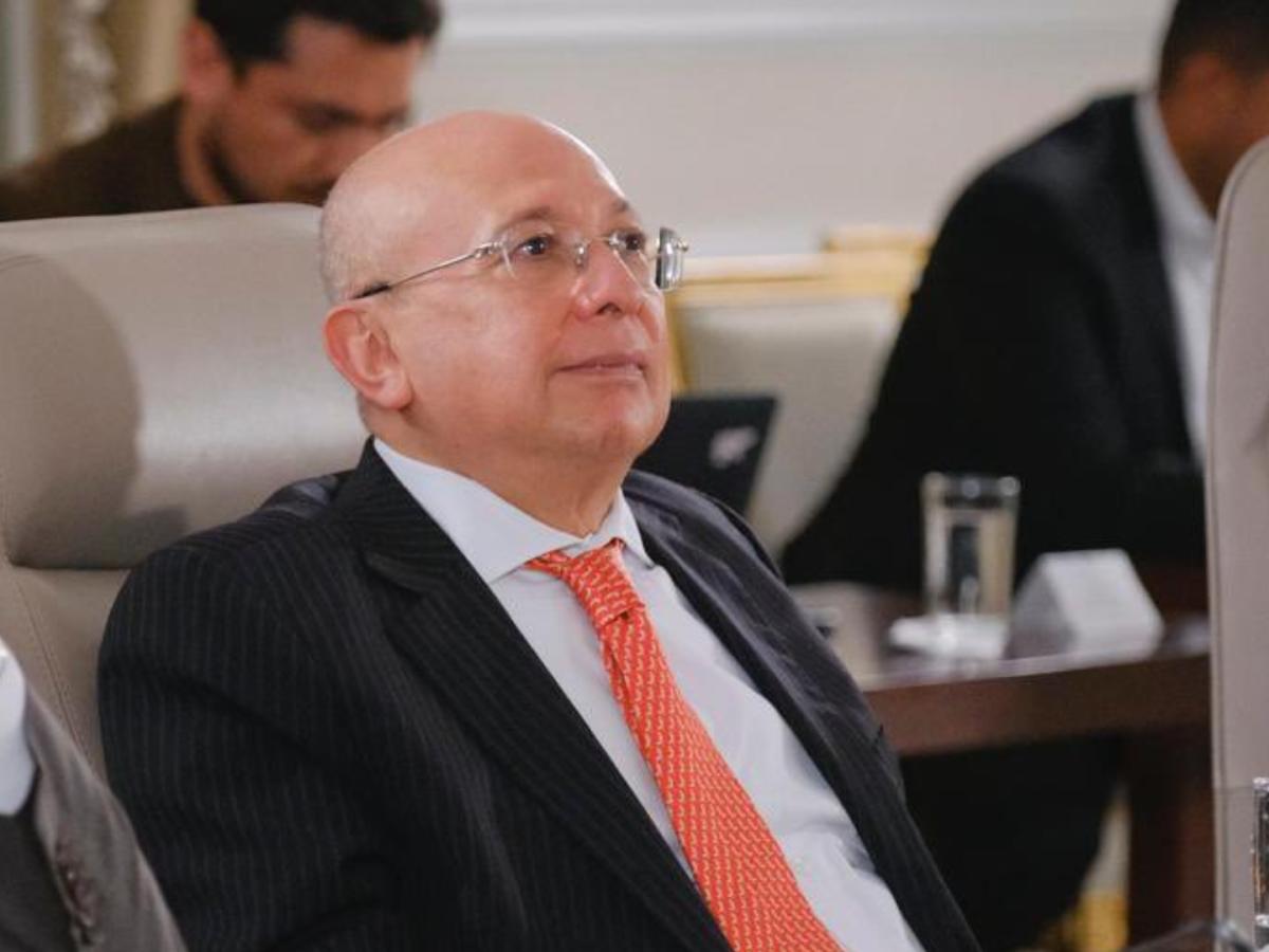 Gobierno colombiano suspenderá extradiciones de guerrilleros que negocian la paz, según MinJusticia