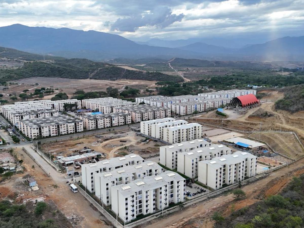 El Gobierno nacional entrega nuevas viviendas a 66 familias afectadas por lluvias en Cúcuta