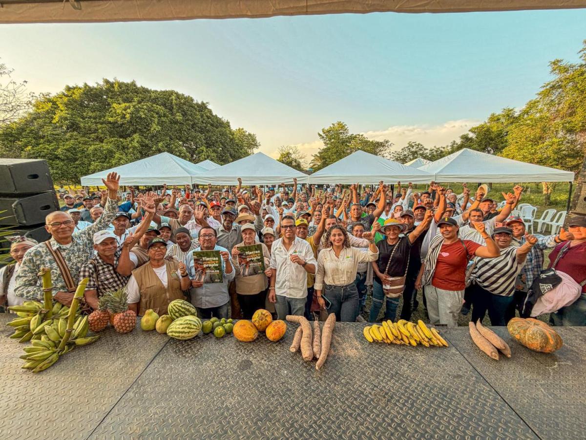 Entrega de tierras Chiriguaná, Cesar 
