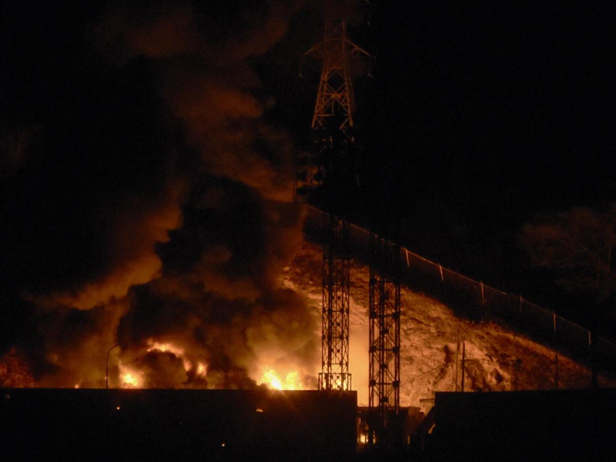 Explosiones en Caracas Venezuela decreta estado de excepción tras agresión de EE. UU.