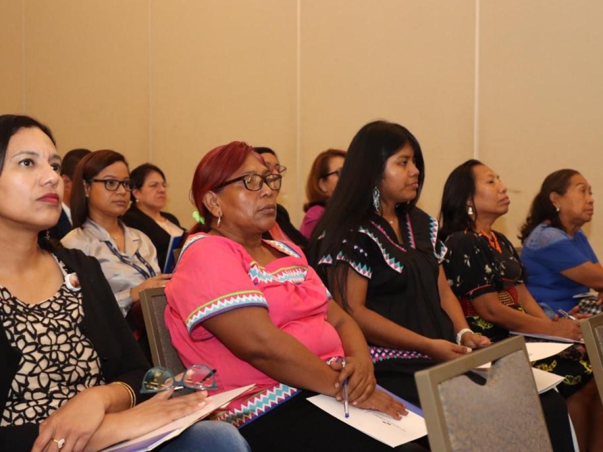 La ONU denuncia que el mundo "abandona a las mujeres y las niñas"