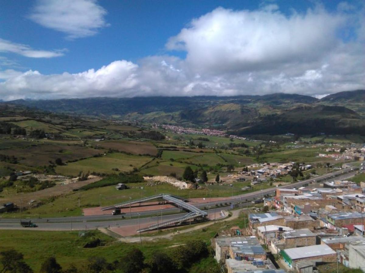 Bloqueo en la vía al Llano afecta transporte en Usme