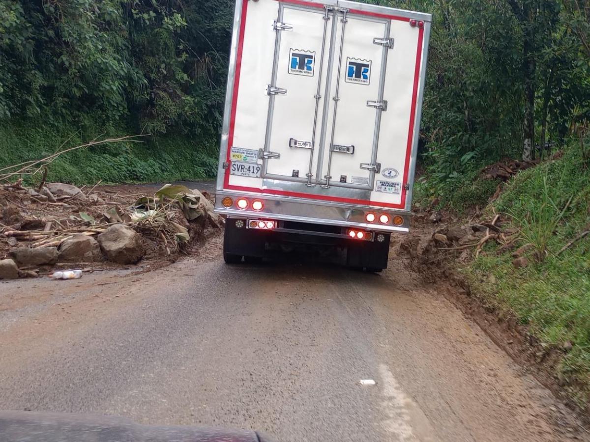 Vía Ricaurte – Tumaco: se habilita paso por un carril 