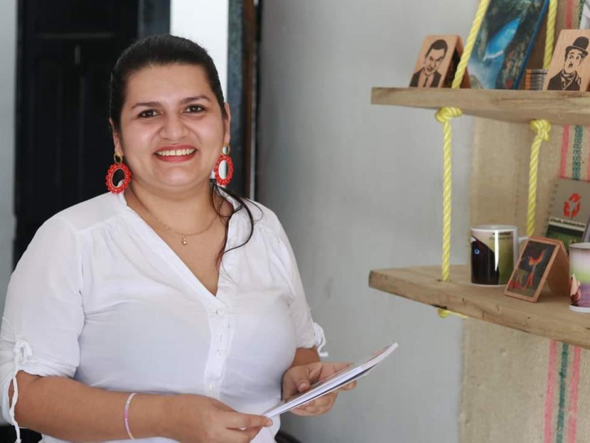Fernanda Cifuentes la escritora que promueve lectura en Caquetá