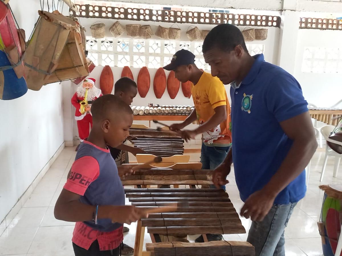 La marimba y sus misterios en la Isla del Gallo 