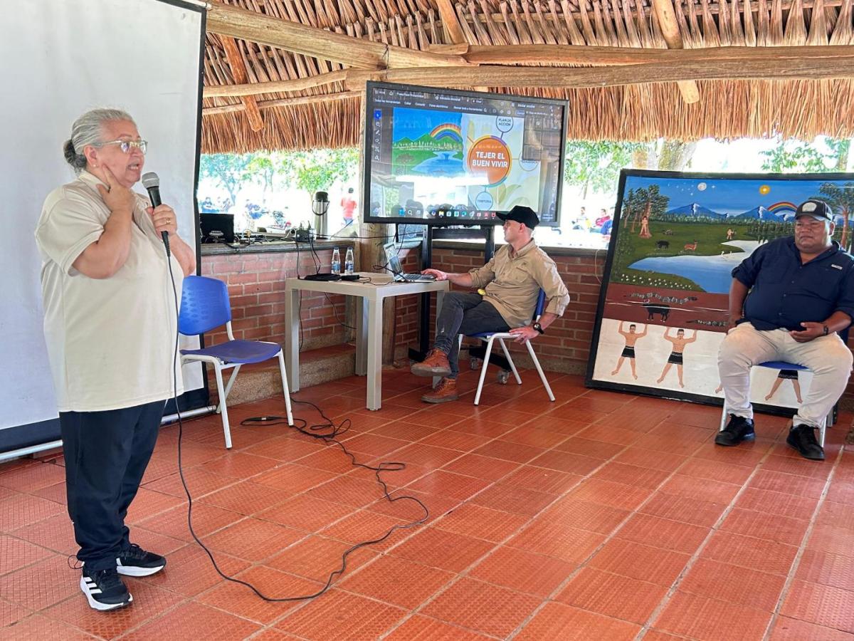 Encuentro entre la escuela y la cultura ancestral en Puerto López