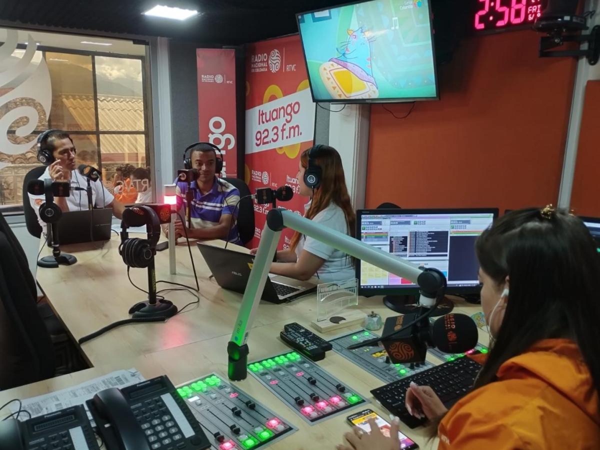Se conmemoran seis años de las emisoras de paz de Radio Nacional de Colombia