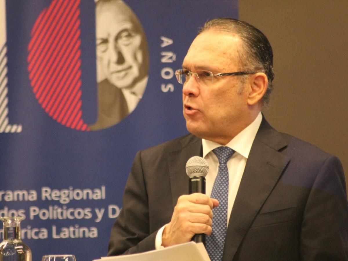 Efraín Cepeda, ratificado como presidente del Partido Conservador