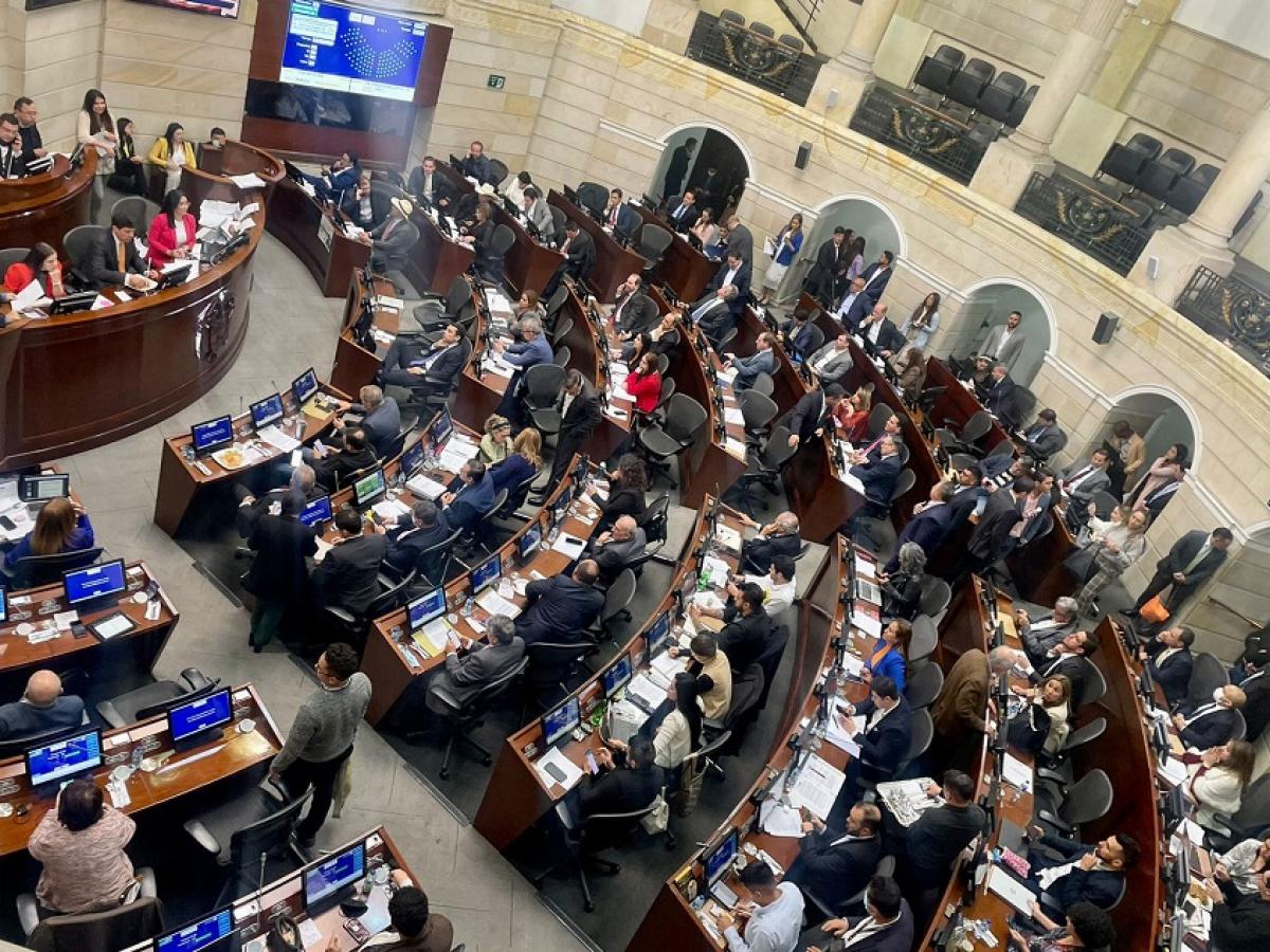 Reforma política fue aprobada por el Congreso en segundo debate 