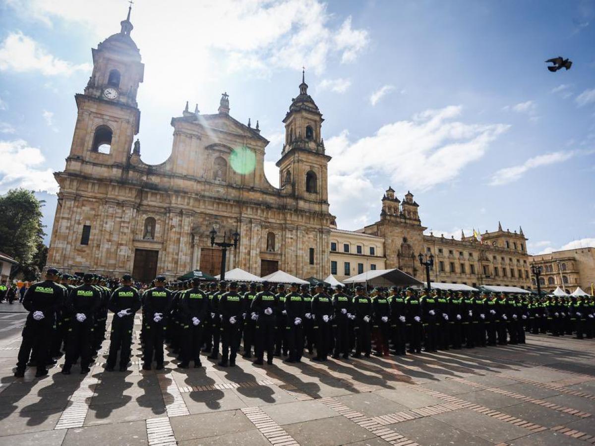 Seguridad en Bogotá: 1.400 nuevo policías reforzarán Transmilenio