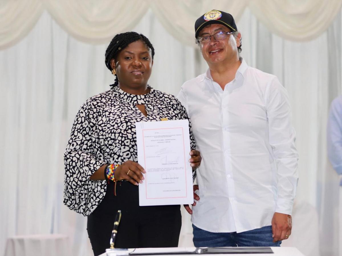 Petro sancionó la Ley que crea el Ministerio de la Igualdad