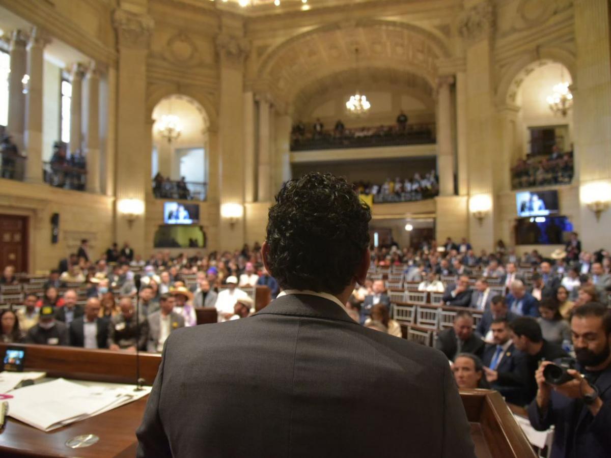 Proyecto de ley de adición presupuestal: sesiones extraordinarias del Congreso