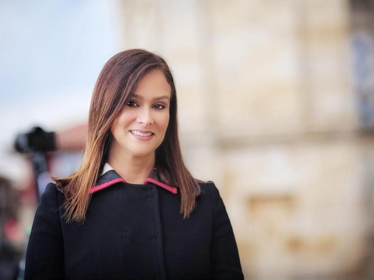 Mujeres: Proyecto busca aumentar su participación en política