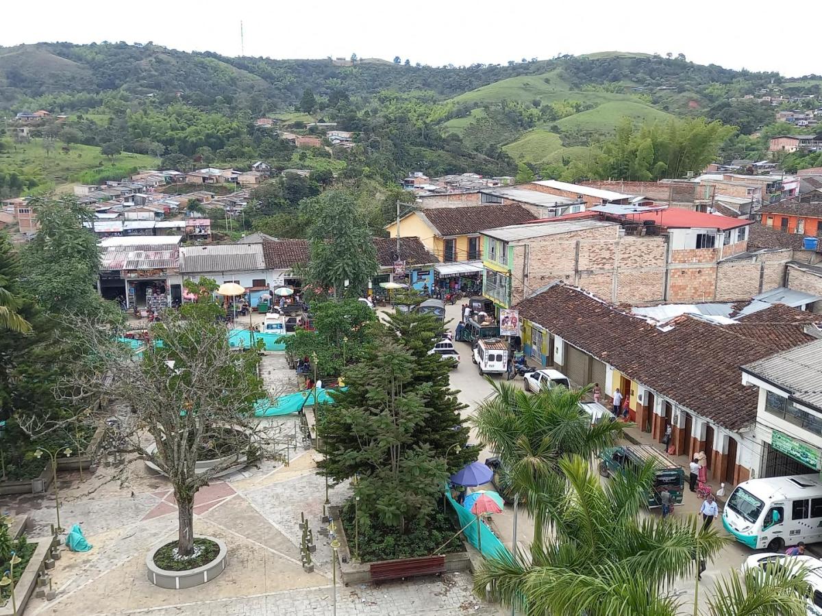 Radio Nacional de Colombia implementó 20 emisoras de paz