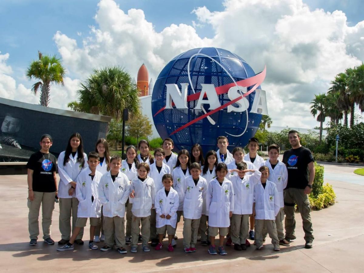 El Grupo de Investigación Biológica Anadromus del colegio Filipense de Pasto participará en la FILBo 2026 para presentar ‘El mundo invisible’.