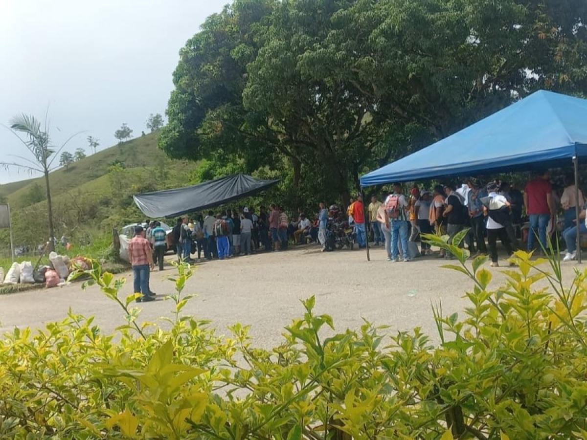 Gobierno no dialogará con mineros hasta que no se levanten bloqueos y manifestaciones