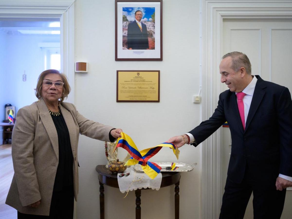 Fuerza Aeroespacial Colombiana abre oficina en Suecia