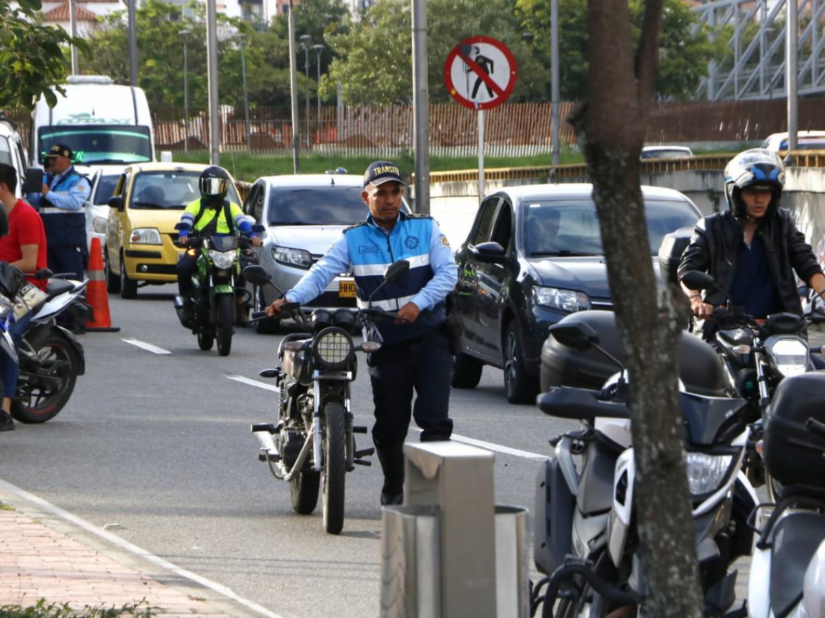 Bucaramanga prohíben parrillero: cuándo aplica la medida