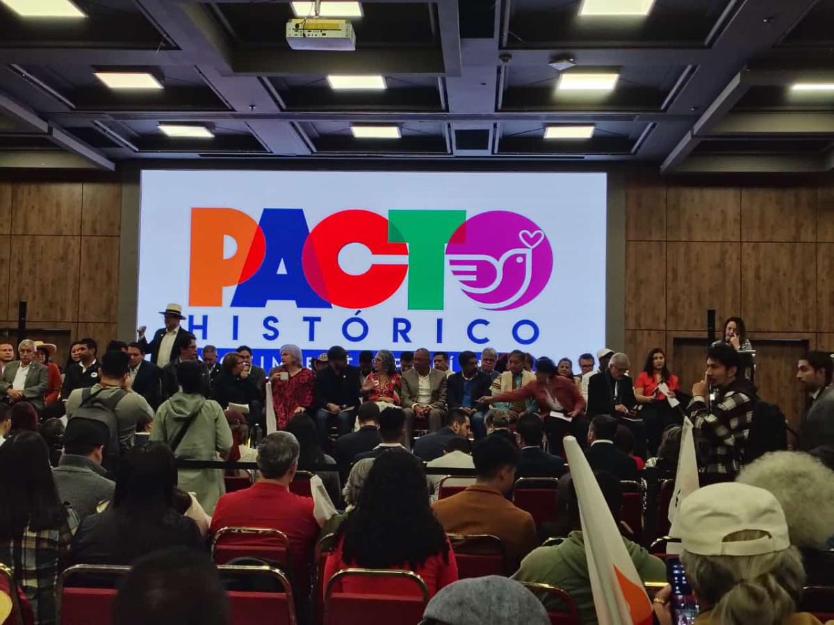 Pacto Histórico rechaza reforma laboral aprobada en el Senado y la llama una derrota para los trabajadores