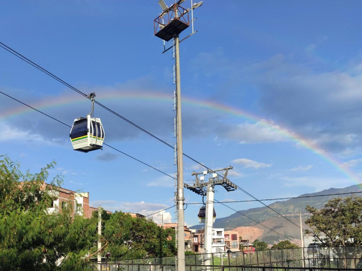 Una línea del Metrocable de Medellín suspenderá temporalmente operaciones
