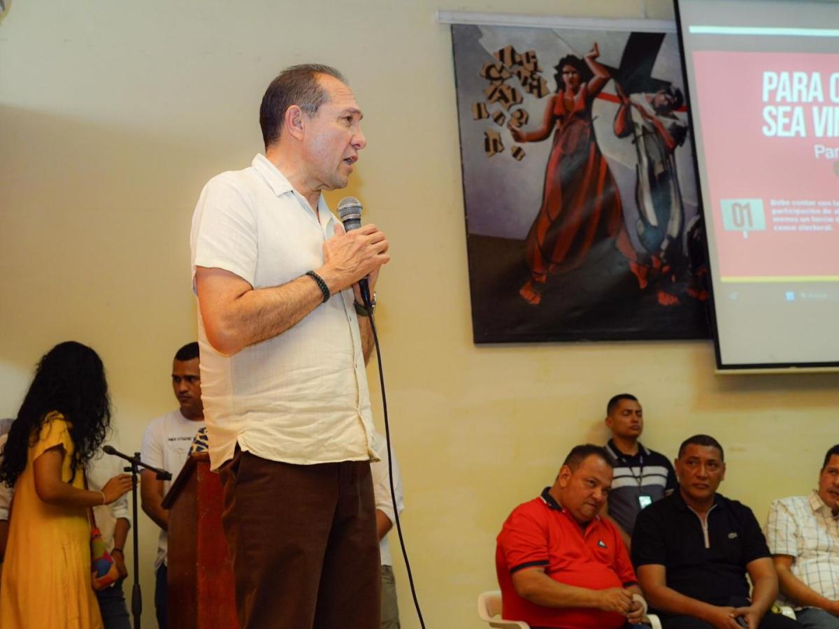 MinTrabajo defendió la consulta popular del Gobierno 