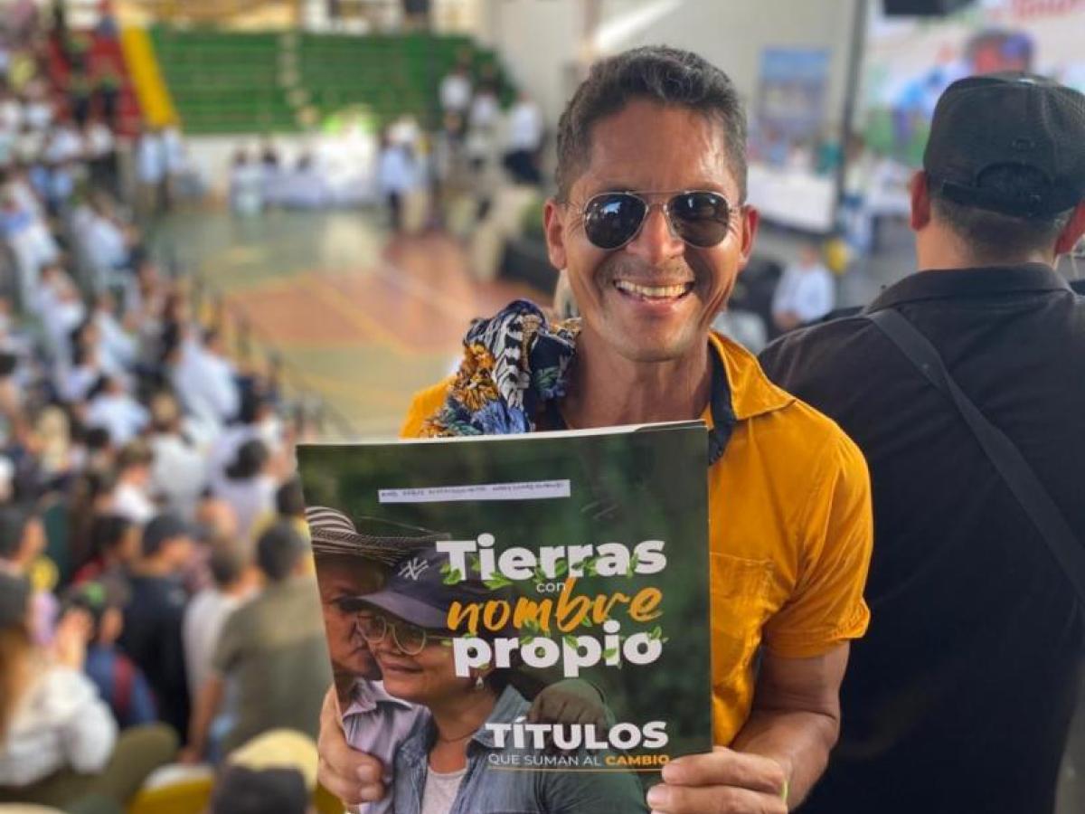 Gobierno entrega 82.500 hectáreas y crea Zona de Reserva Campesina en Tolima