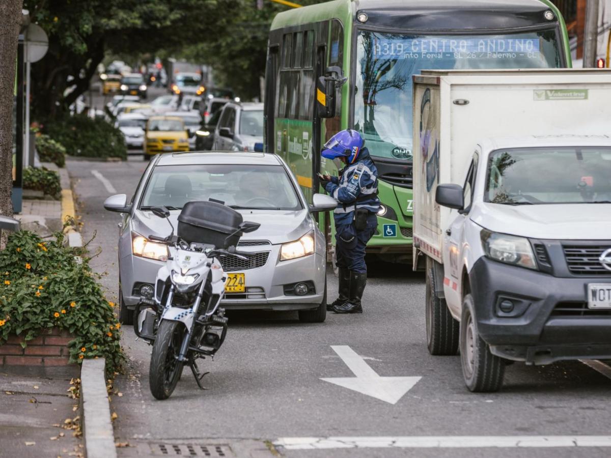 Pico y placa Bogotá HOY: 5 a 9 mayo 2025 Horario y excepciones