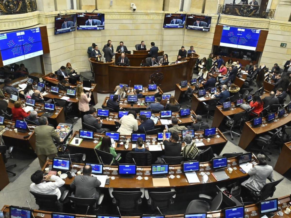 Congresistas que conservaron su curul en elecciones 2026