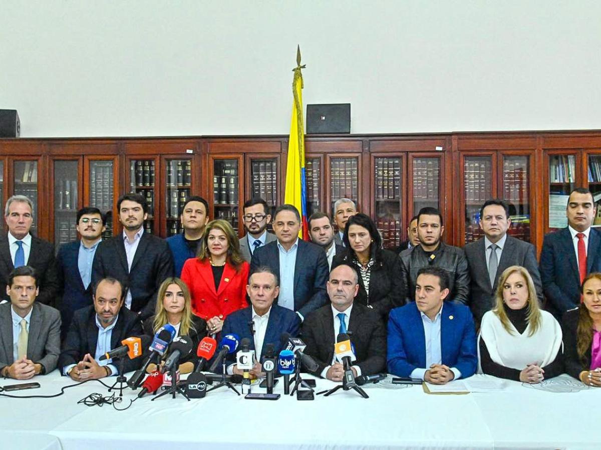 Sesión permanente y suspensión actividad en Senado