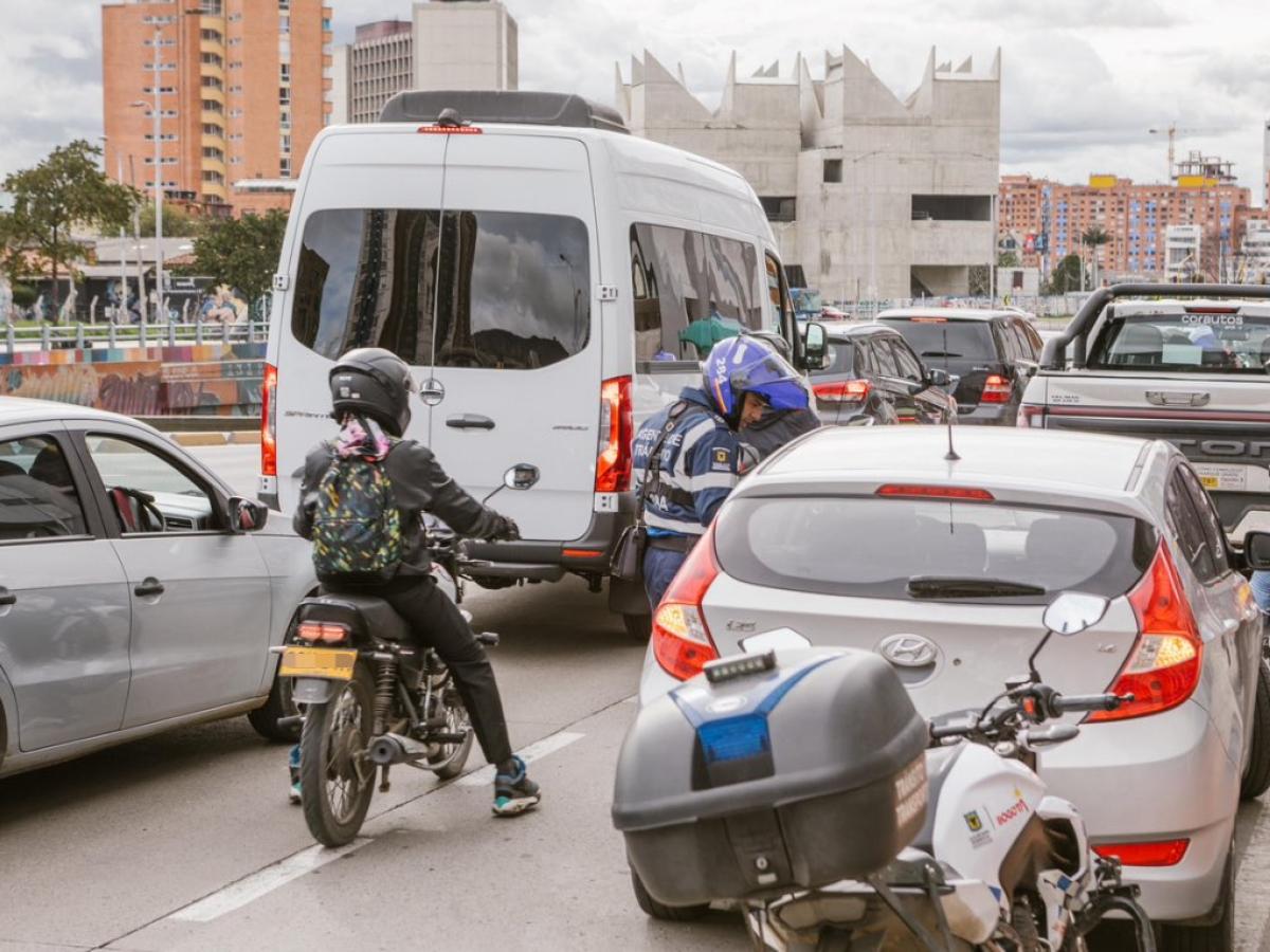 Pico y placa Bogotá HOY 21 julio 2025: particulares y taxis 