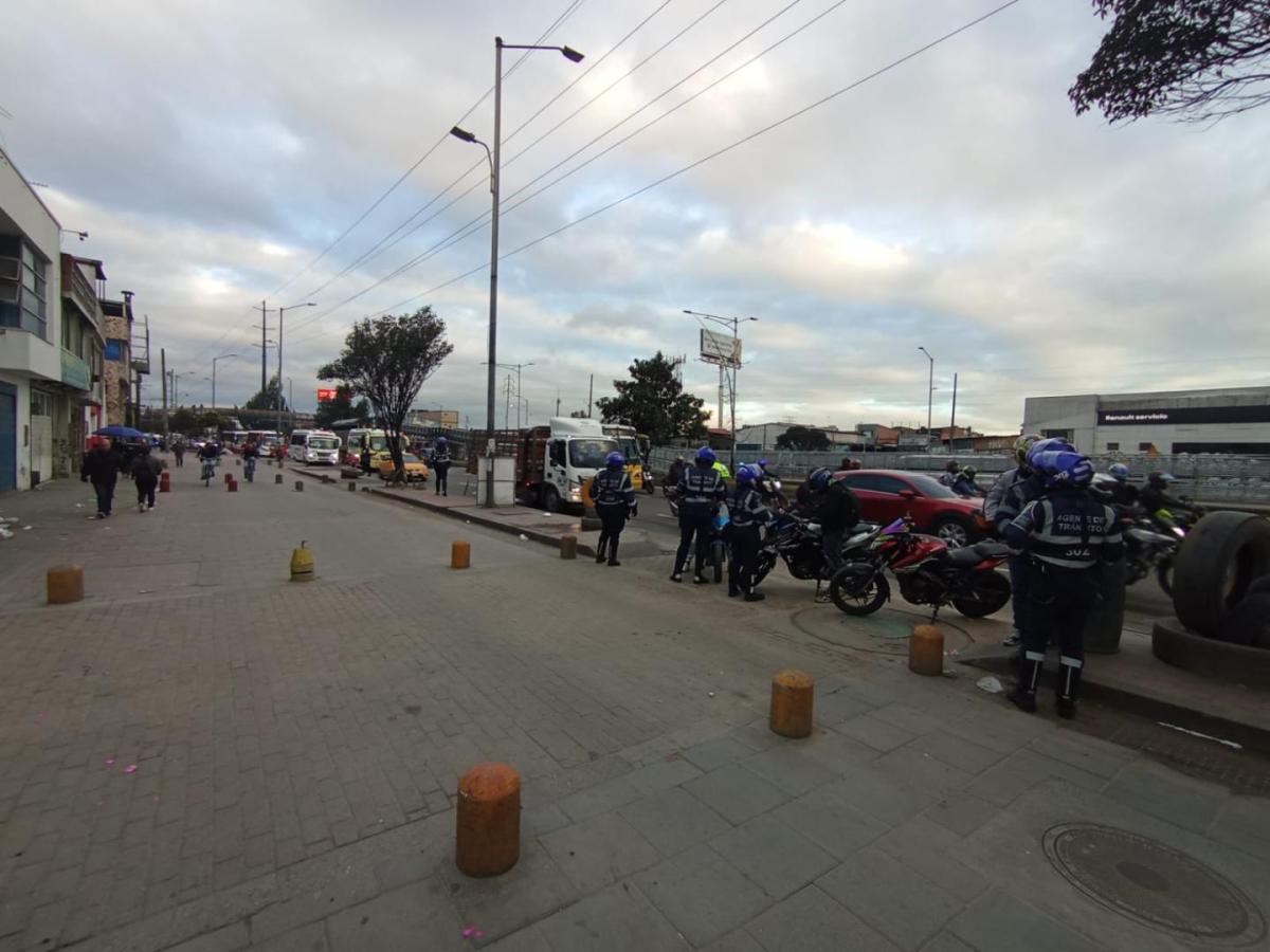 Pico y placa Bogotá HOY 13 agosto 2025 particulares y taxis 