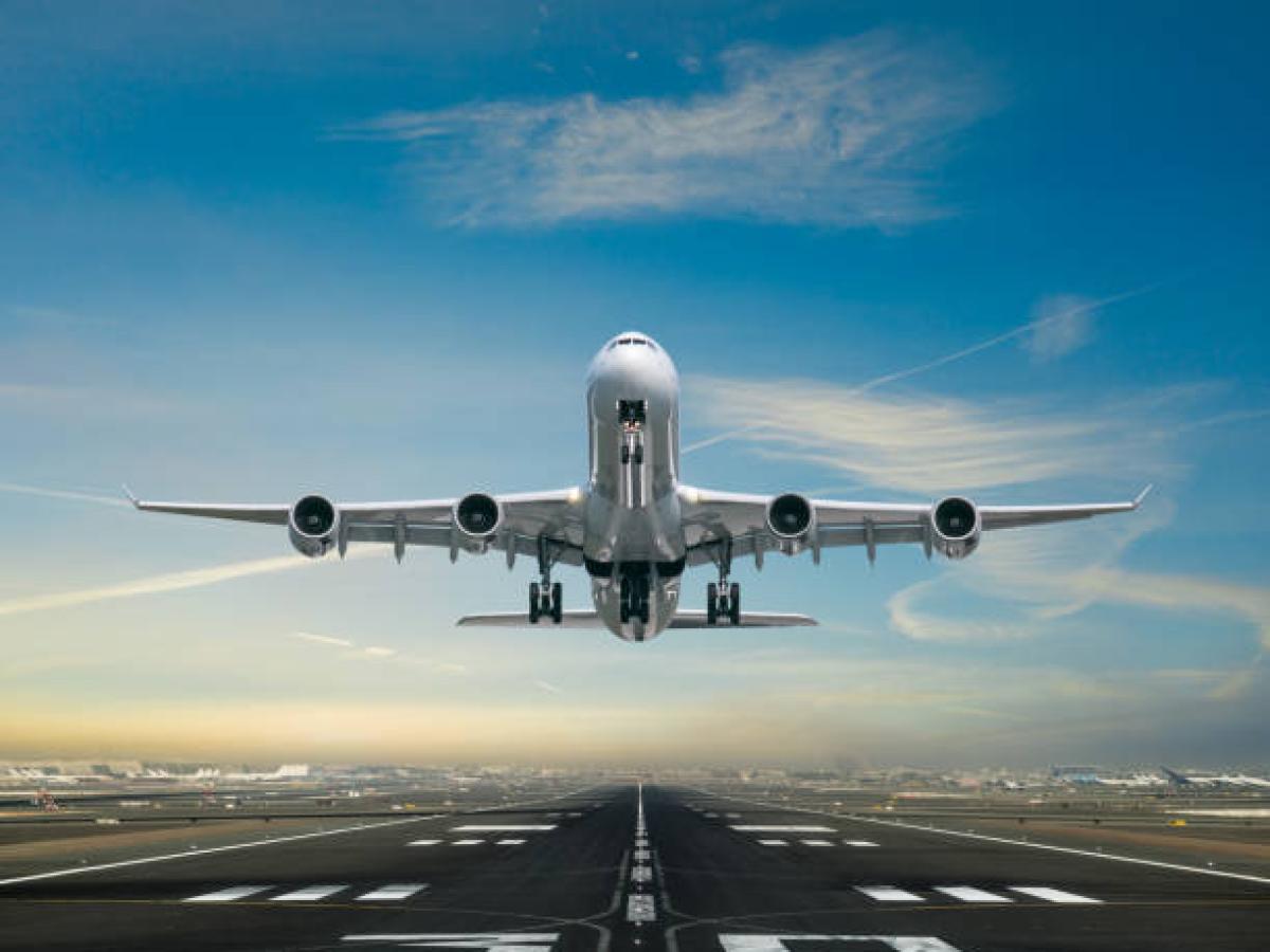 Hombre intentó desviar vuelo en México