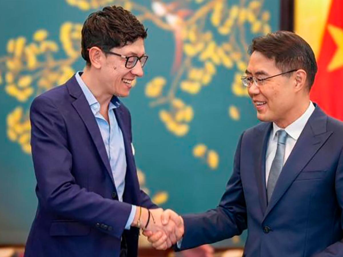 Formación IA profesores Colombia China