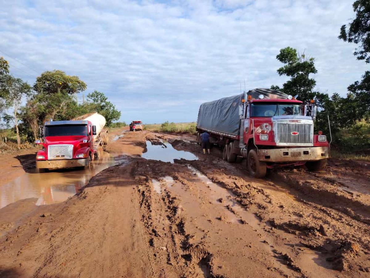 Vía Meta a Vichada en mal estado: transportadores en cese de actividades