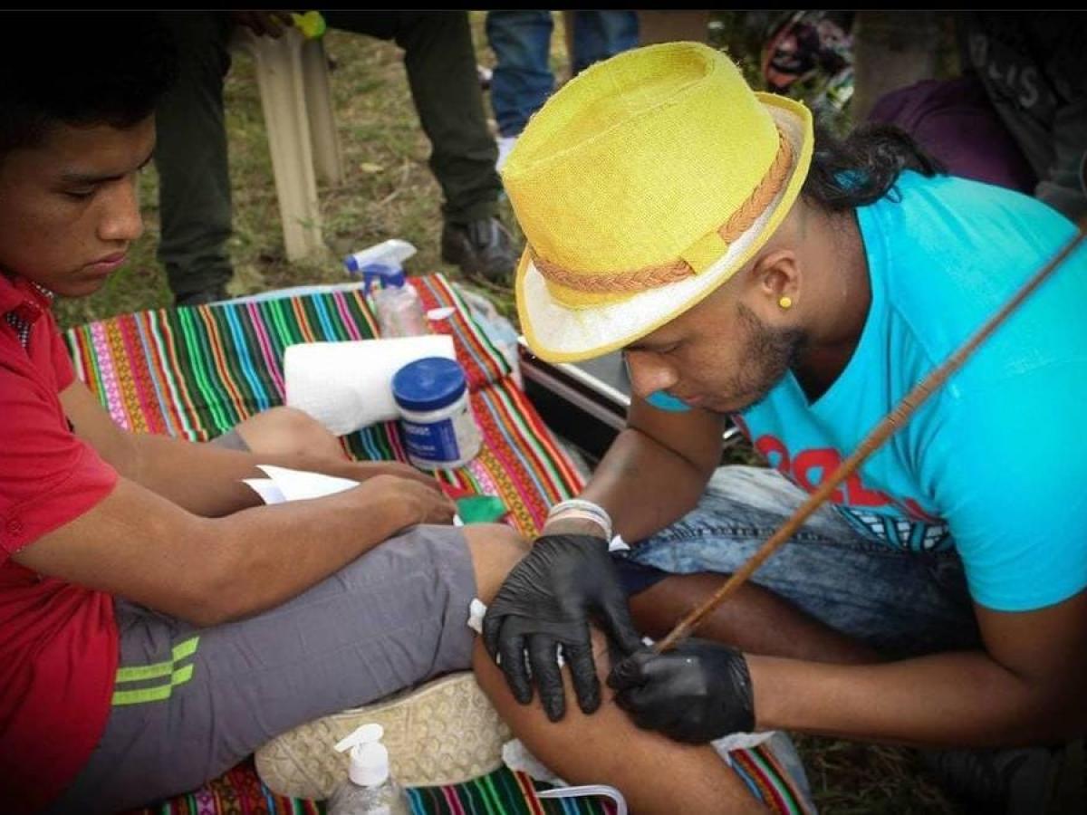 Tatuador indígena rescata los símbolos del Pueblo Nasa