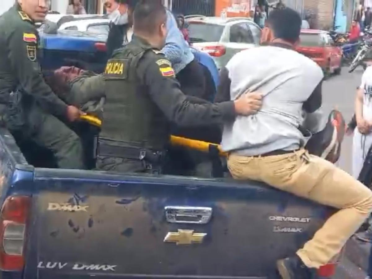 Dos uniformados resultaron heridos tras explosión en estación de policía en Nariño