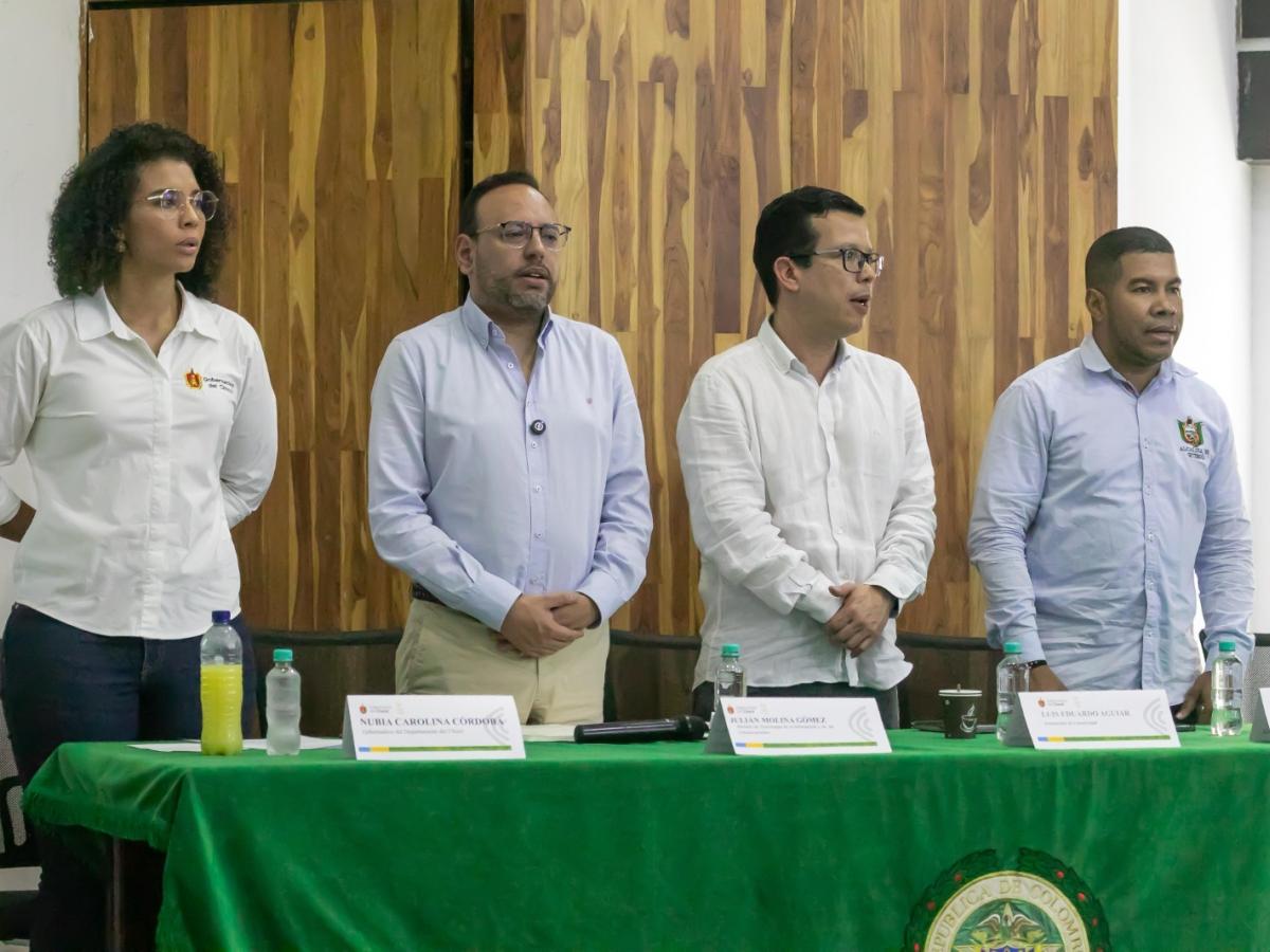 Instalación de troncal de fibra óptica para el Chocó 