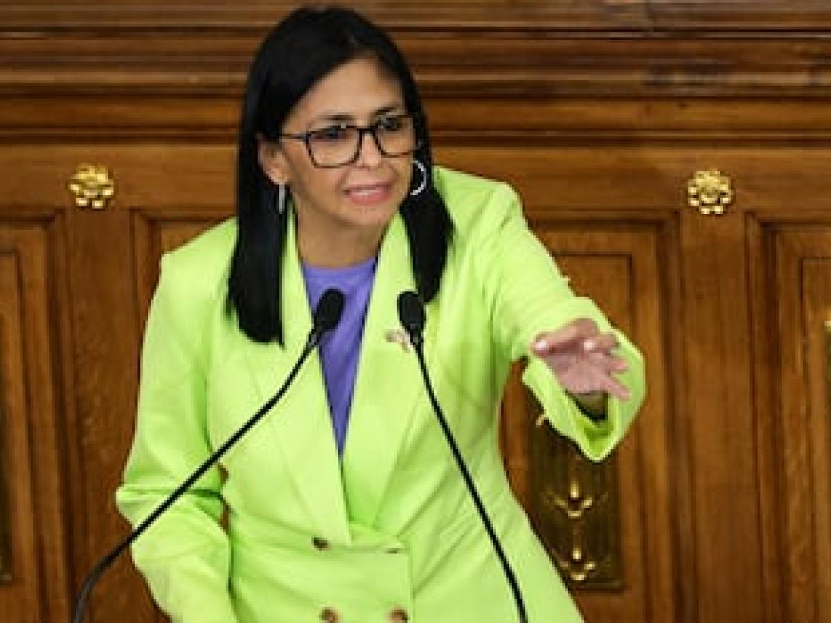 Delcy Rodríguez presenta nueva reforma petrolera en Venezuela