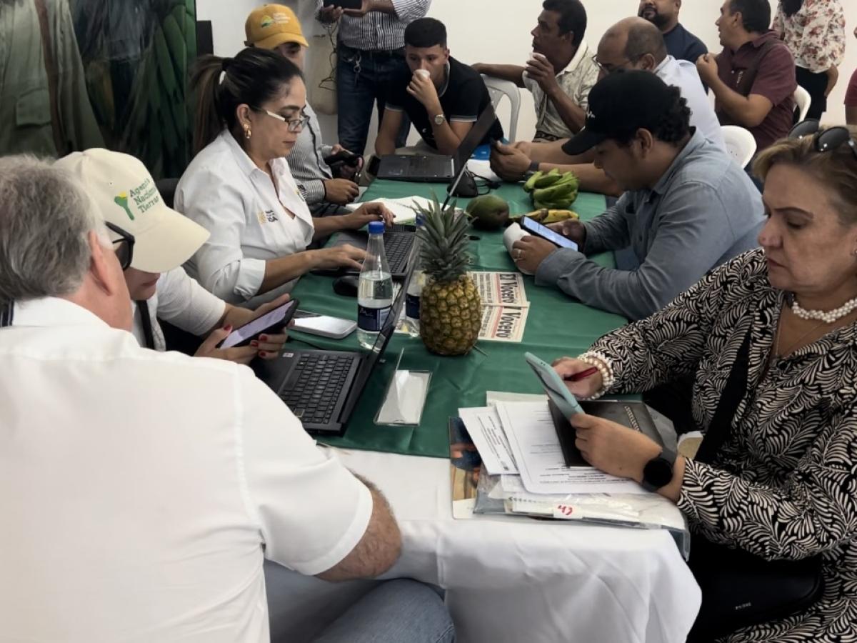 Reforma agraria: venta voluntaria de tierras en el Caribe 