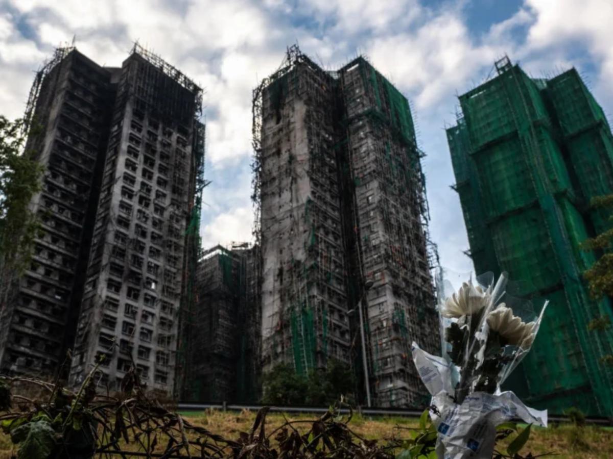 Incendio en Hong Kong: Muertos suben a 159 tras inspección completa