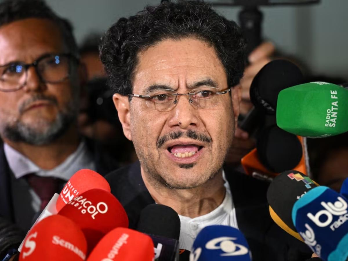 Iván Cepeda mantendría las políticas de Gustavo Petro