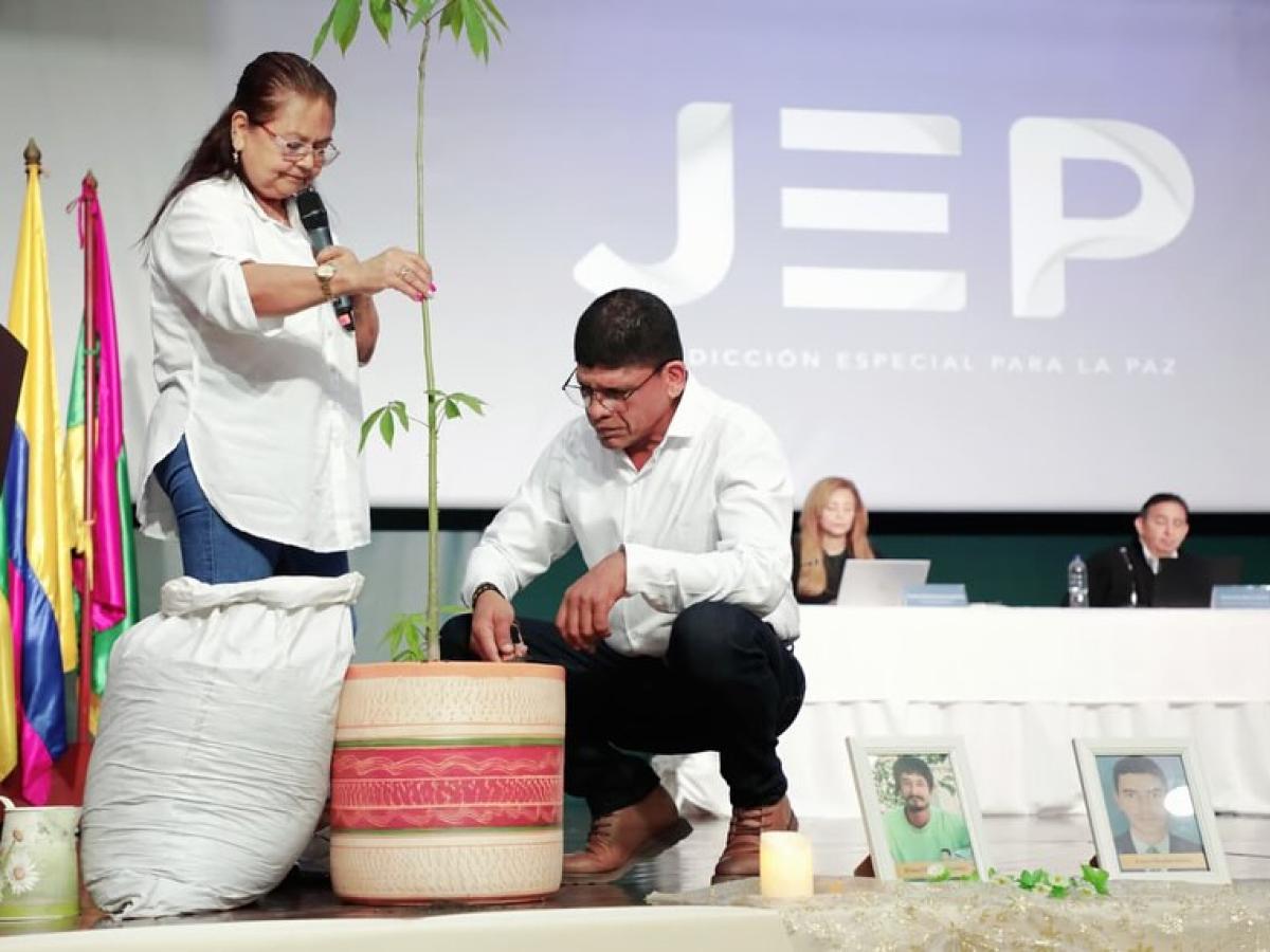 Audiencia JEP HOY: se define situación jurídica de 97 comparecientes