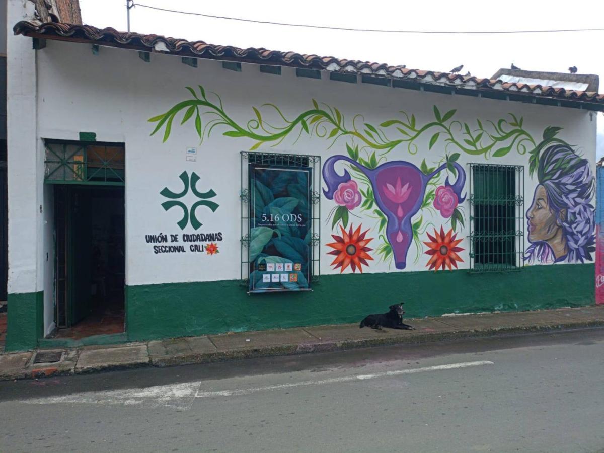 Lideresas sociales y firmantes de paz crean oportunidades en Cali