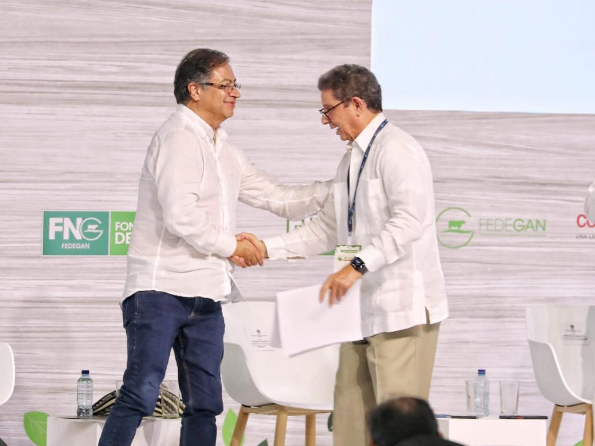 Petro invitó a José Félix Lafaurie al equipo negociador frente el Eln