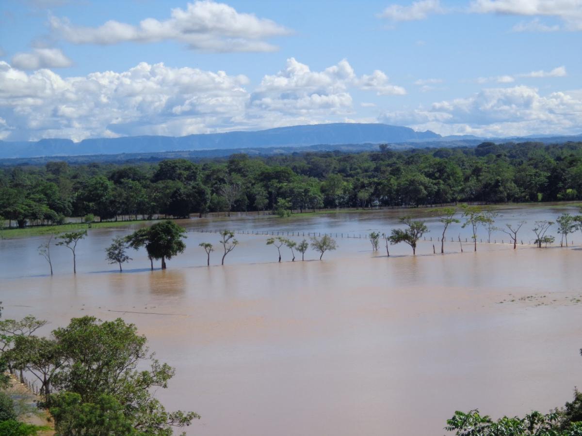 Ríos en Santader en alerta por aumento de las lluvias.