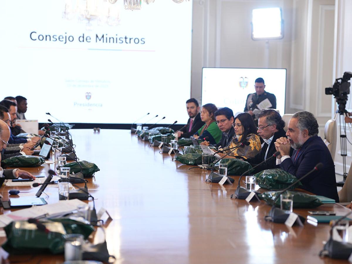 Aumento deuda pública Colombia por hundimiento ley financiamiento 