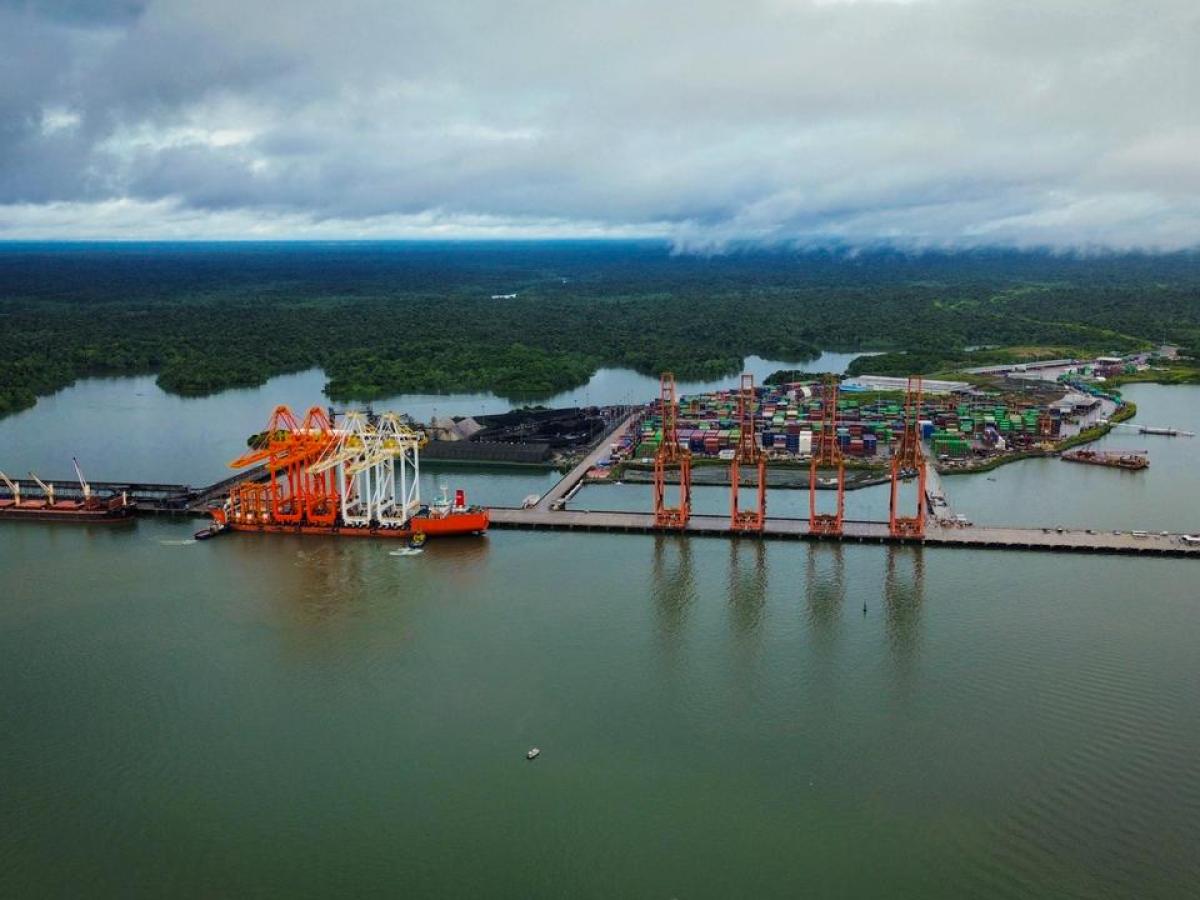 Llegada de las grúas pórtico al Puerto Industrial de Aguadulce, Buenaventura