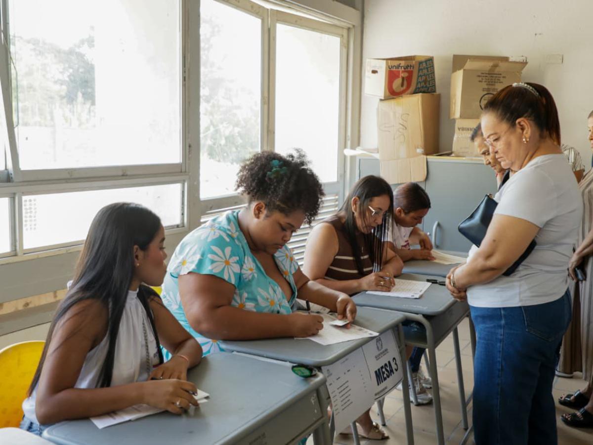 Más de 124.000 personas fueron seleccionadas como jurados de votación en Bogotá: cómo saber si fue elegido y qué debe hacer