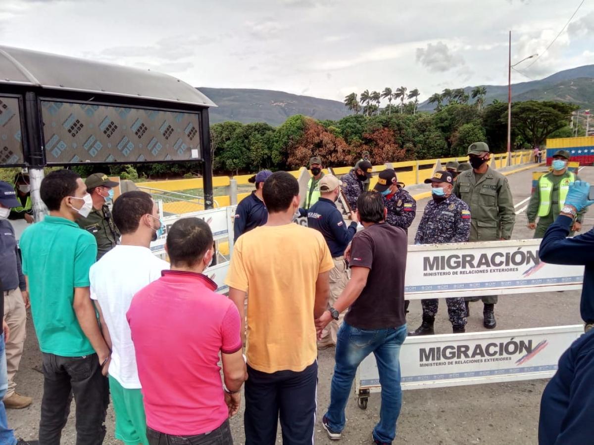 Representante de Maduro en Táchira apoya reapertura de la frontera